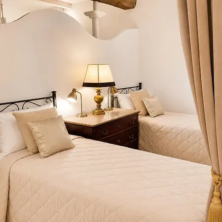 Lovely And Cozy Central Apartment In The Best Position-3