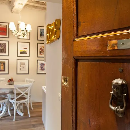 Boheme Apartment By Mamo Florence-3