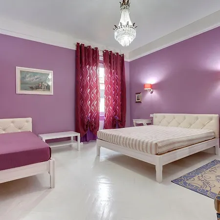 Florence Apartments Home Feeling-2