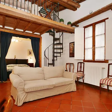 Zannoni Apartment-2