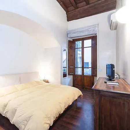Tornabuoni Apartment-3