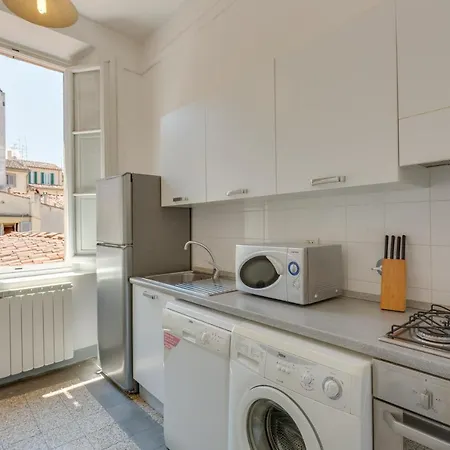 Apartments Florence - Corso Terrace-3