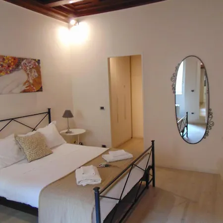 Bargello Guest House-3