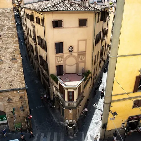 Frescobaldi Modern Loft-3