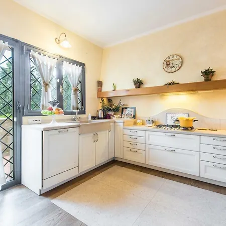 Stylish Florentine Villa In The City With Pool Plus-3