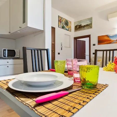 Arno River Bright Apartment-2