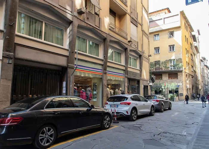 Ponte Vecchio Luxury And Stylish Apartment Florence