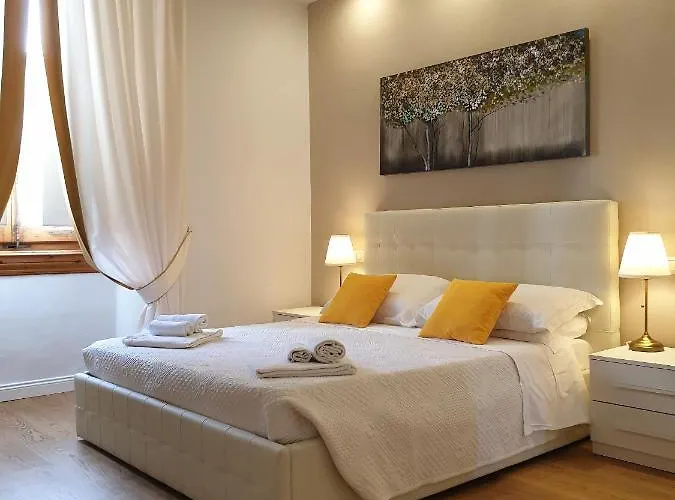 Pet friendly Pink Wolf Bed & Breakfast Florence