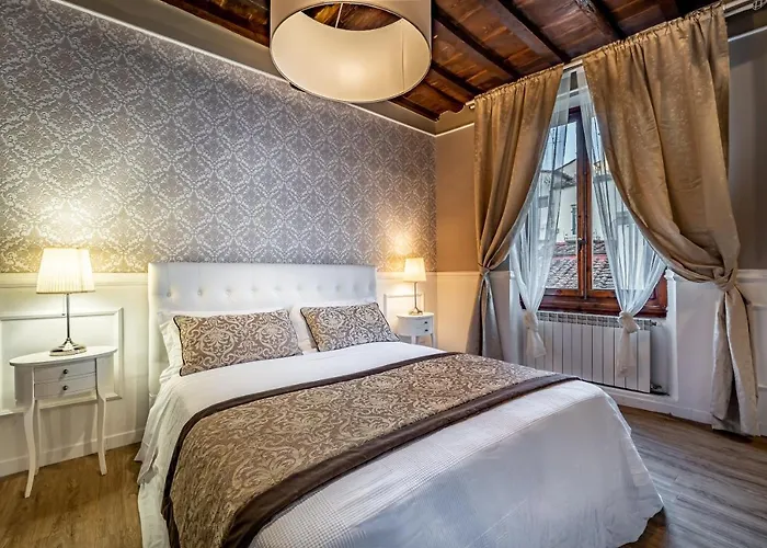 Yid Gallery Art&Design In The Heart Of Florence