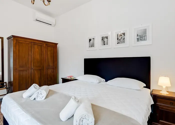 Guesthost - The Country In The City - Parco Delle Cascine Apartments Florence acceptant les animaux