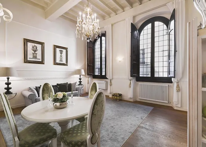 Luxury Apartment Rucellai