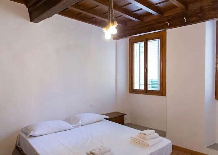 Sweet Apartment Near Piazza Pitti