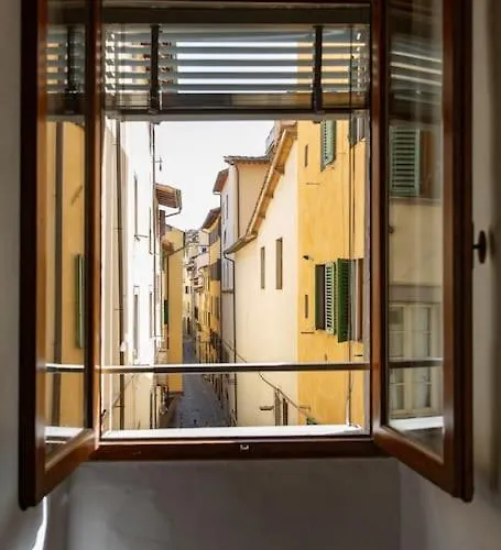 Sweet Apartment Near Piazza Pitti