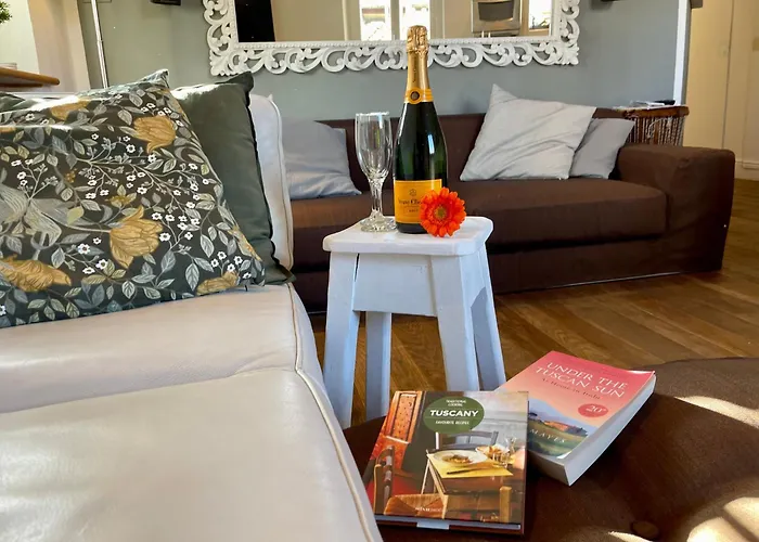 Pet friendly Florence Apartment Romantic View