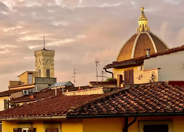 Pet friendly Florence Apartment Romantic View