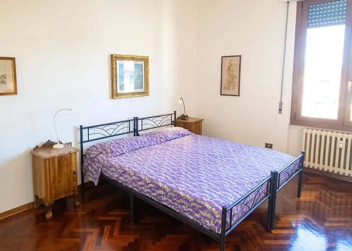 Lorena Flat Firenze