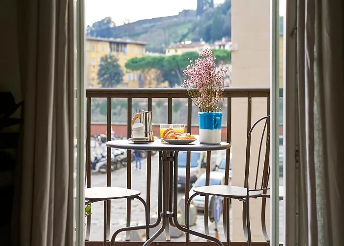 3 Master Bedrooms With Balcony On The River With Views Firenze che accetta animali