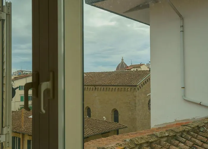 Haustierfreundliches Tranquil Suite Near Museums And Train Station Florenz