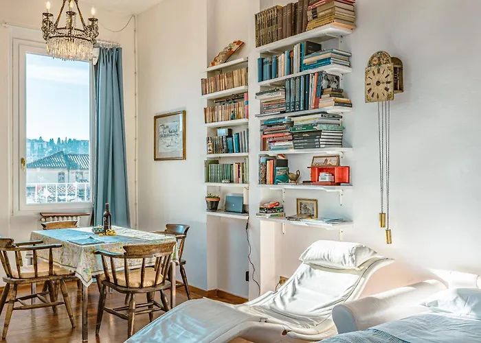 Pet friendly Casa Pavo Appartamento Accanto Al Bargello Florence