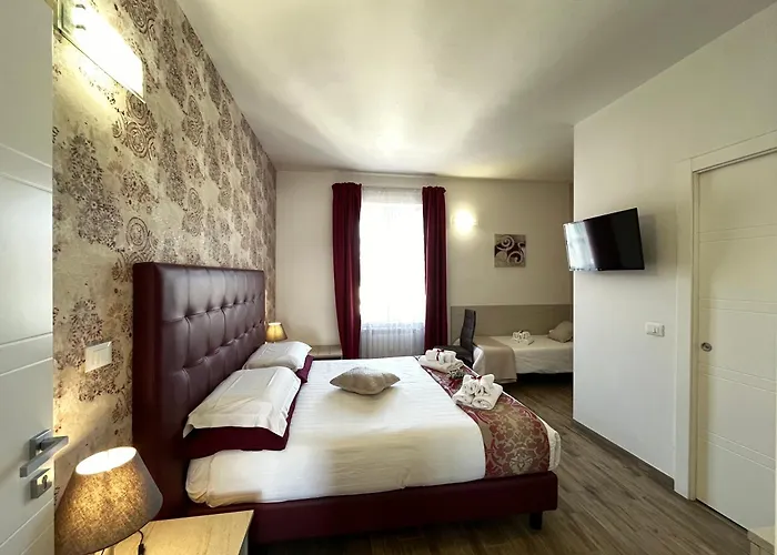 Porta Alla Croce Guest House