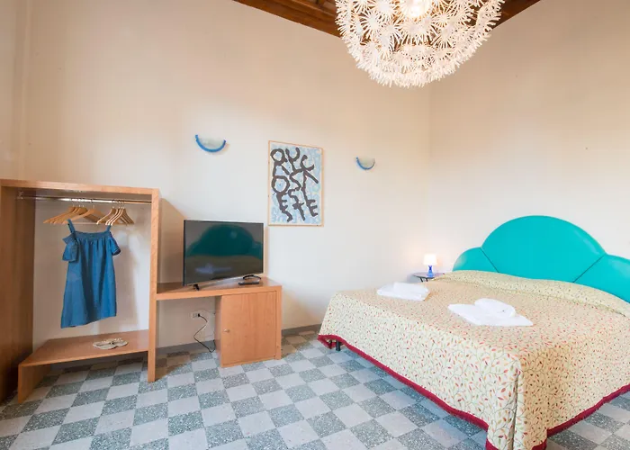 Paravia Suite