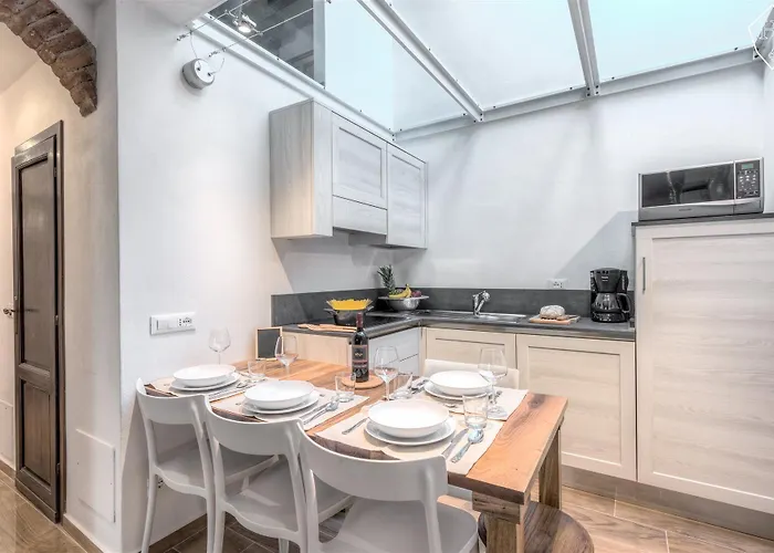 Signoria Elegant Apartment By Mmega