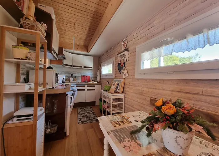 Chalet In Marliana Near Center