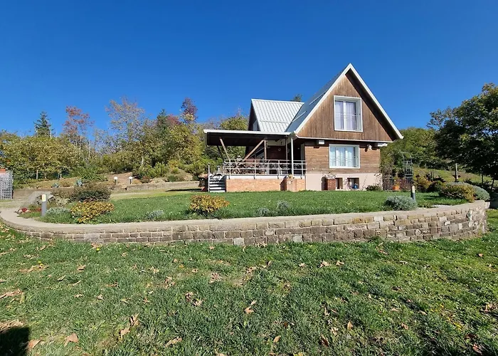 Chalet In Marliana Near Center