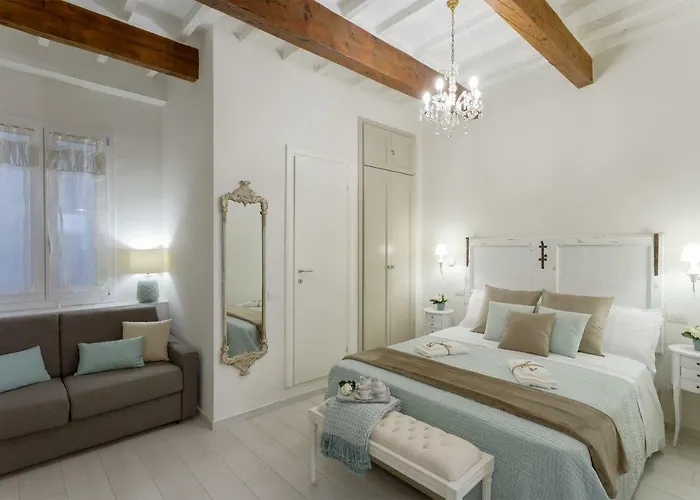 Pet friendly Accademia Gallery Charming Suite Florence