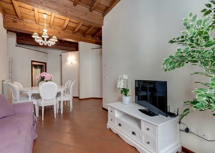 Charlotte Apartment Florence