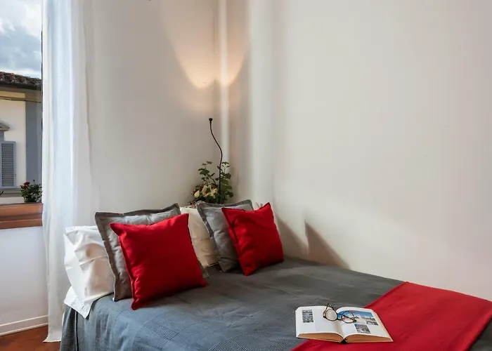 Renovated 19Th-Century Apartment In An Authentic Area