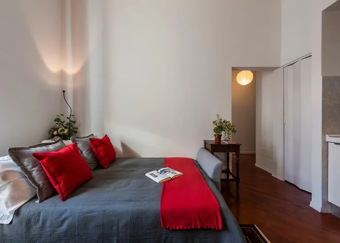 Renovated 19Th-Century Apartment In An Authentic Area