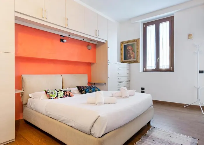 Arno River Bright Apartment Florence